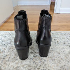 Marc Fisher Heeled Black Leather Ankle Boots